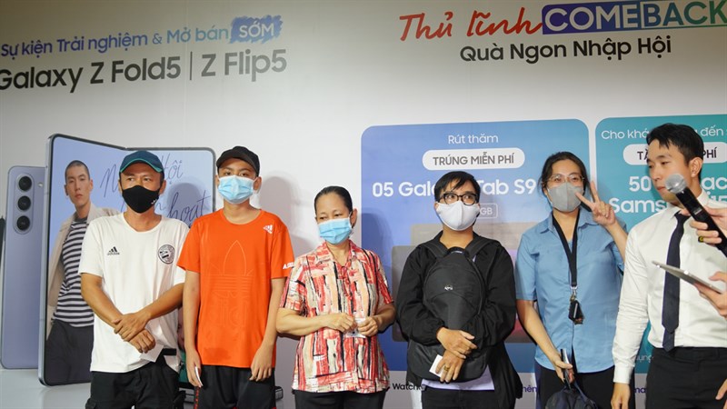 Toàn cảnh sự kiện giao Galaxy Z Flip5 | Z Fold5
