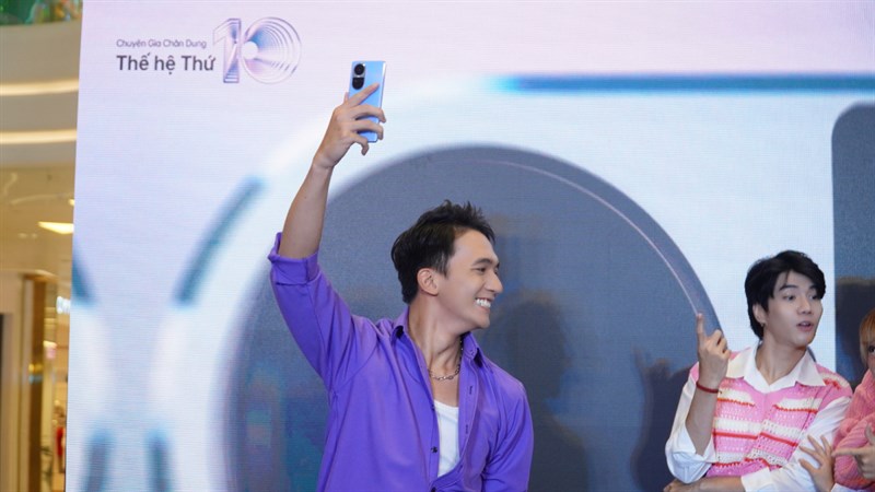 Toàn cảnh sự kiện trải nghiệm và mở bán sớm OPPO Reno10 Series Toàn cảnh sự kiện trải nghiệm và mở bán sớm OPPO Reno10 Series