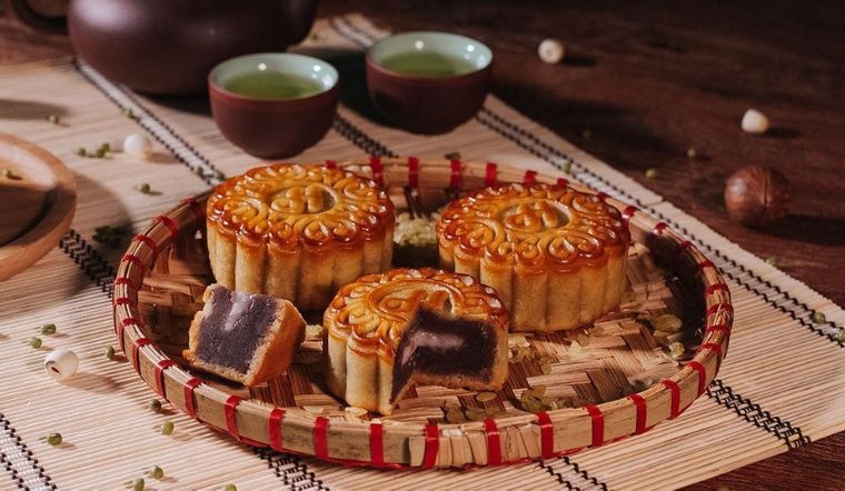 Bánh trung thu Almaz - Gói trọn tinh hoa ẩm thực Hà Thành