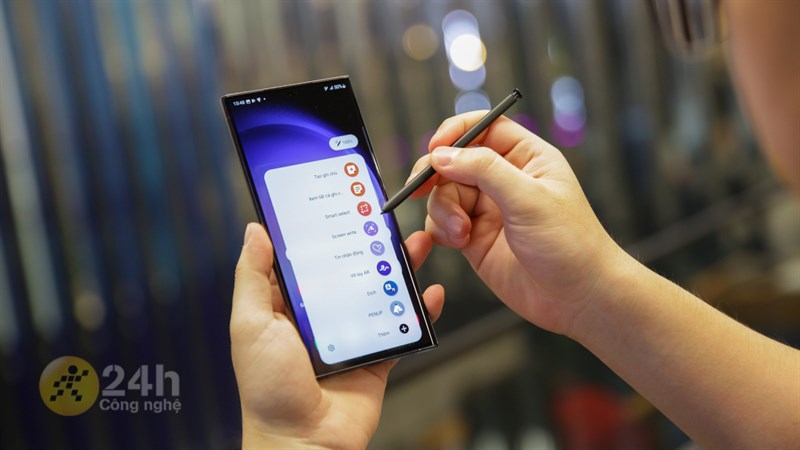 Galaxy S24 Ultra sẽ được nâng cấp tấm nền màn hình mới sau hai thế hệ