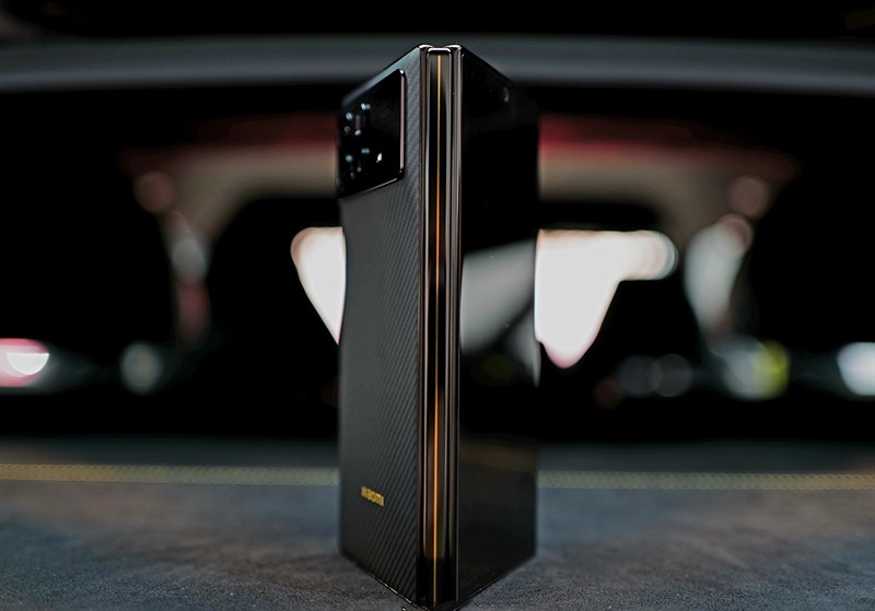 Xiaomi MIX Fold 3 được cải tiến lại bản lề để có độ bền cao hơn Xiaomi MIX Fold 3 được cải tiến lại bản lề để có độ bền cao hơn