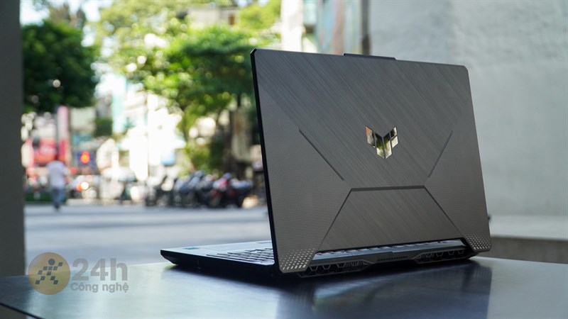 Asus TUF Gaming F15 FX506HF (HN014W): Laptop Gaming giá rẻ, nên sắm