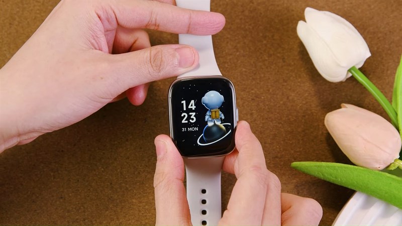 Redmi Watch 3 Active được tối ưu thiết kế bên ngoài, tạo cảm giác sang trọng