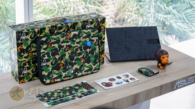 ASUS Vivobook S 15 OLED Bape Edition còn đi kèm với rất nhiều món phụ kiện khi bạn mua