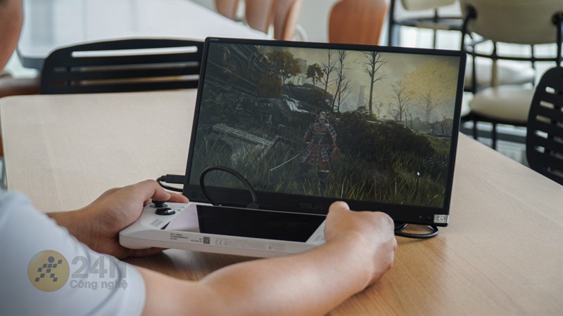 Ngoài FIFA Online 4, mình cũng có thể chiến luôn tựa game Elden Ring. Ngoài FIFA Online 4, mình cũng có thể chiến luôn tựa game Elden Ring.