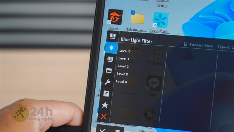 Bốn mức độ Bộ lọc ánh sáng xanh trên ASUS ZenScreen MB166C. Bốn mức độ Bộ lọc ánh sáng xanh trên ASUS ZenScreen MB166C.