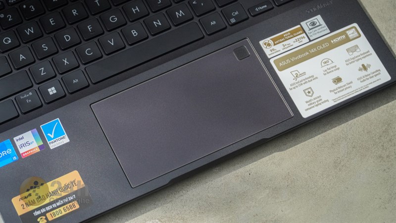 ASUS Vivobook 14X OLED 2023 được trang bị bàn di chuột khá lớn ASUS Vivobook 14X OLED 2023 được trang bị bàn di chuột khá lớn