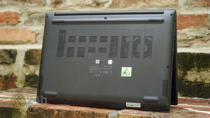 Toàn bộ lớp vỏ của ASUS Vivobook 14X OLED 2023 được chế tác từ chất liệu nhựa Toàn bộ lớp vỏ của ASUS Vivobook 14X OLED 2023 được chế tác từ chất liệu nhựa