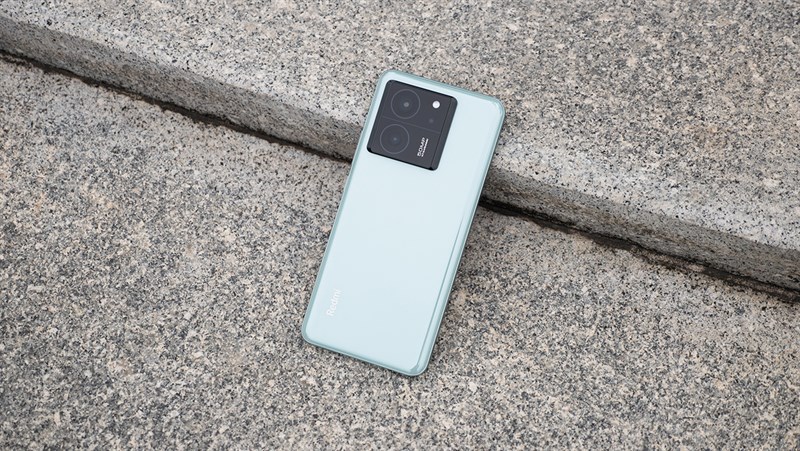 Mình mong Redmi K70 Extreme sẽ có thiết kế  đơn giản, sang trọng tương tự như thế hệ trước