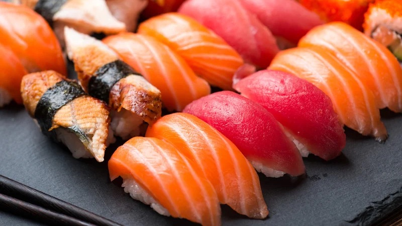 Sushi và Sashimi