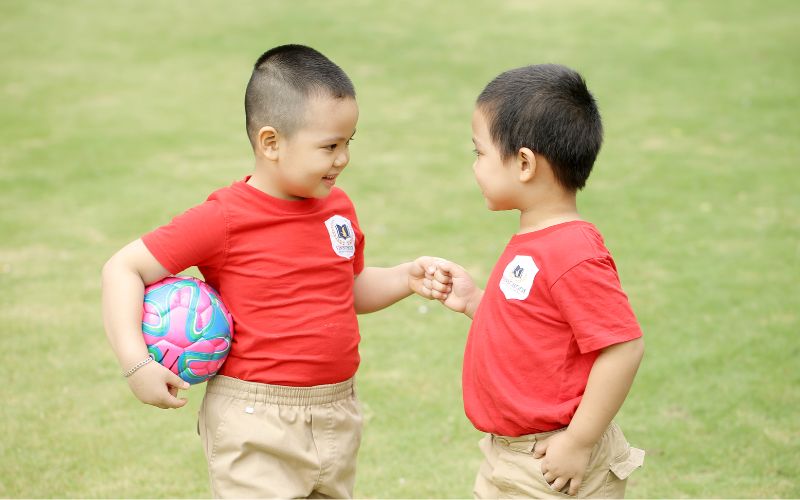 7 dấu hiệu nhận biết trẻ có tố chất chơi thể thao hơn học tập