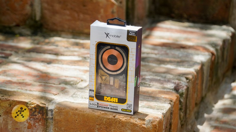 Xmobile DS611 Magnetic là một món phụ kiện nên sản phẩm được đính gói khá đơn giản với hộp đựng nhỏ gọn.