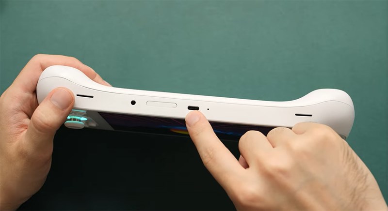 Cạnh đáy của Ayaneo 2S