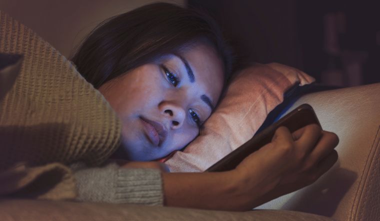 Xu hướng 'bed rotting' được gen Z ưa chuộng có thật sự giúp chữa lành?