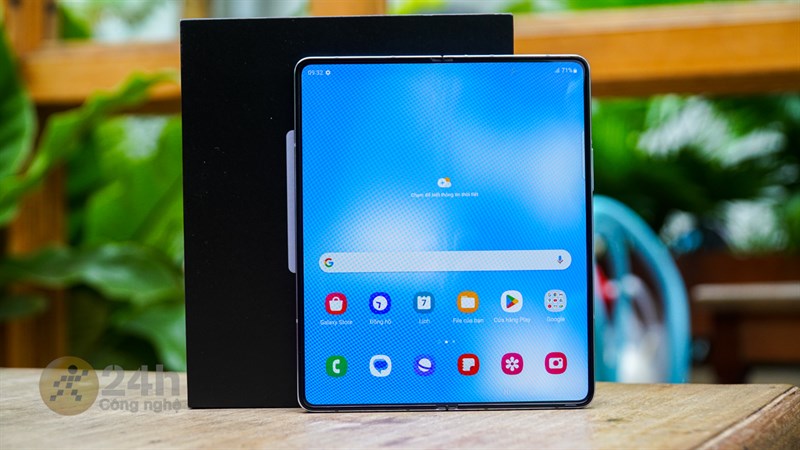Galaxy Z Fold5 mang lại trải nghiệm làm việc, giải trí cực đã với màn hình lớn 7.6 inch