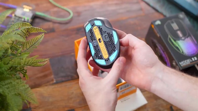 Model I 2 Wireless trang bị cảm biến Glorious BAMF 2.0, đạt độ nhạy tối đa lên đến 26.000 DPI