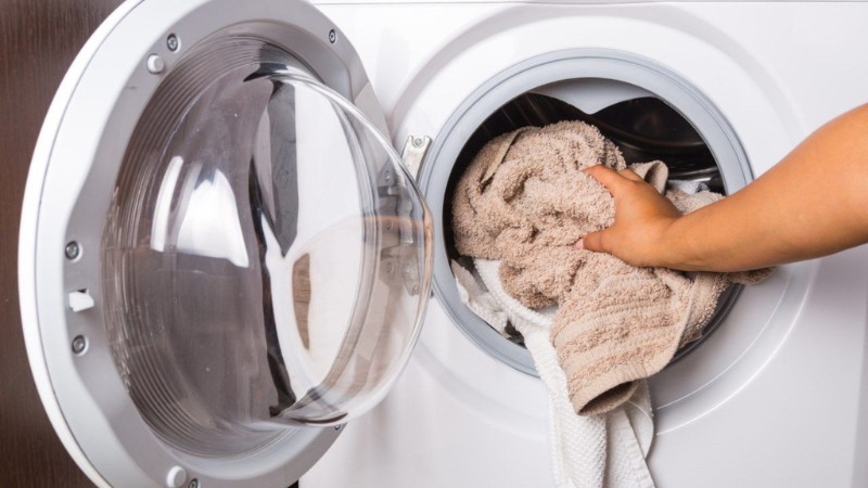 Những dấu hiệu cho thấy máy giặt nhà bạn cần được vệ sinh, bảo dưỡng