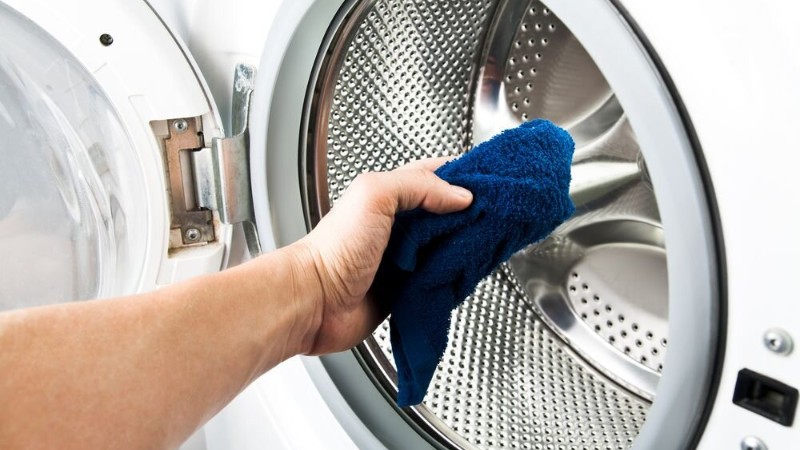Những dấu hiệu cho thấy máy giặt nhà bạn cần được vệ sinh, bảo dưỡng