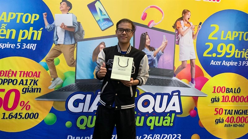 Toàn cảnh sự kiện Laptop Giá Rẻ Quá