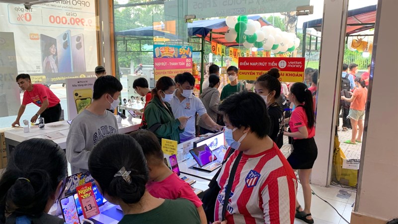 Toàn cảnh sự kiện Laptop Giá Rẻ Quá