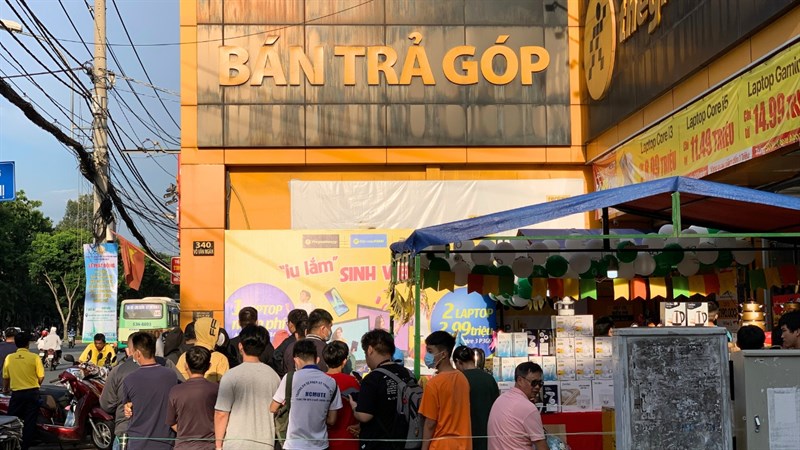 Toàn cảnh sự kiện Laptop Giá Rẻ Quá