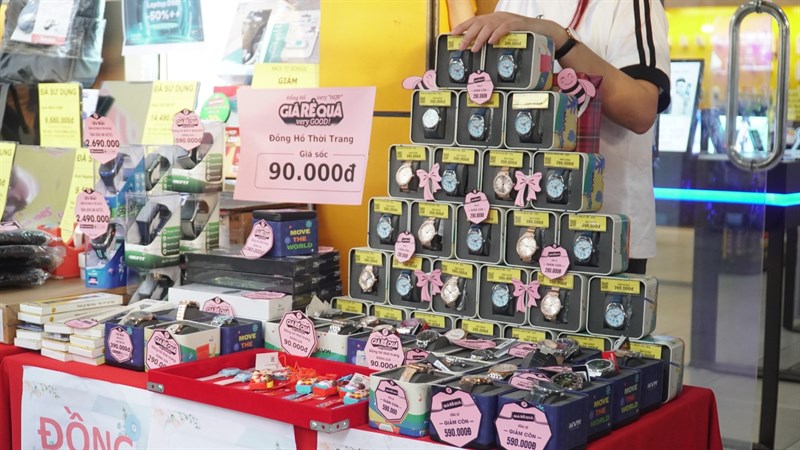 Toàn cảnh sự kiện Laptop Giá Rẻ Quá