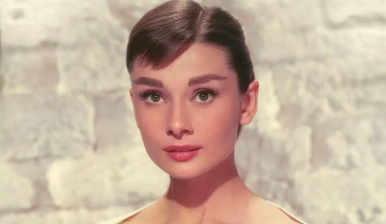 Bật mí bí mật làm đẹp của ngôi sao Hollywood Audrey Hepburn