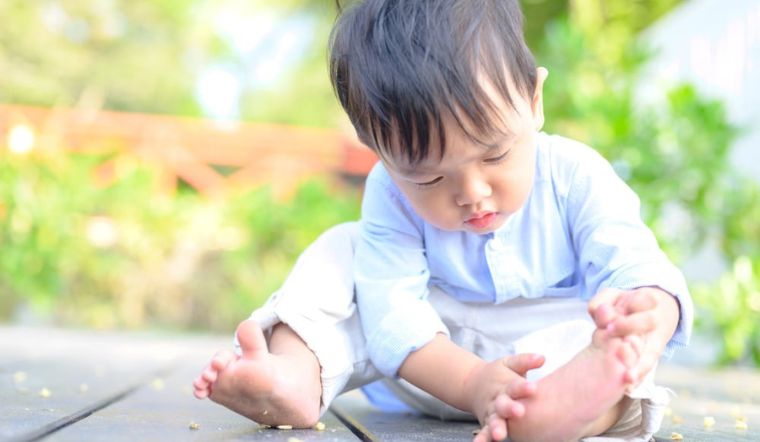 Bé bị dằm, gai đâm nên làm gì? Cách lấy dằm cho bé đơn giản, hiệu quả