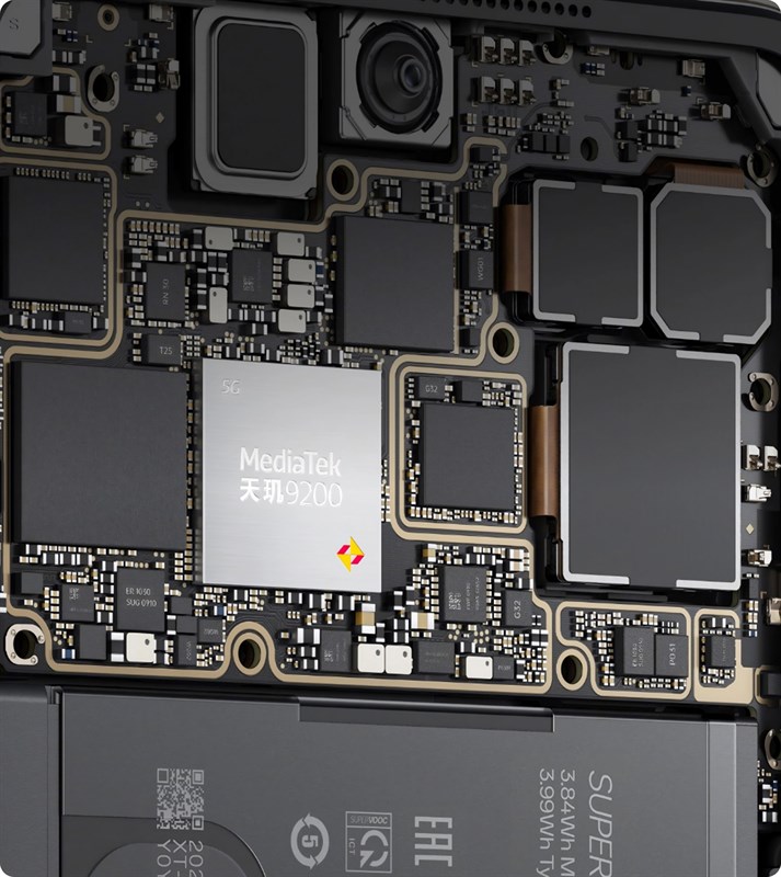 OPPO Find N3 Flip được trang bị chip Dimensity 9200 mạnh mẽ