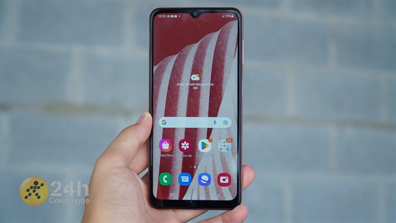 Smartphone là một thiết bị không thể thiếu Smartphone là một thiết bị không thể thiếu