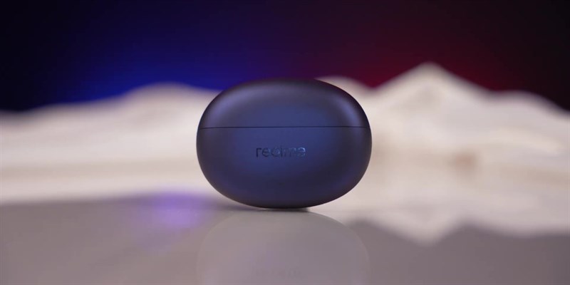 realme Bud Air 5 có thiết kế nhỏ gọn cho phép người dùng dễ dàng cầm nắm và mang theo ở nhiều nơi.