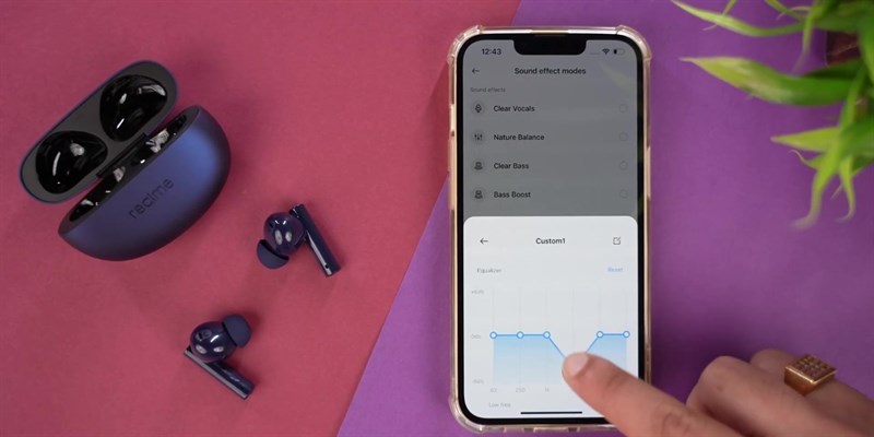 Giá bán của realme Bud Air 5 tại thị trường Trung Quốc là là 299 CNY (khoảng 992.000 đồng).