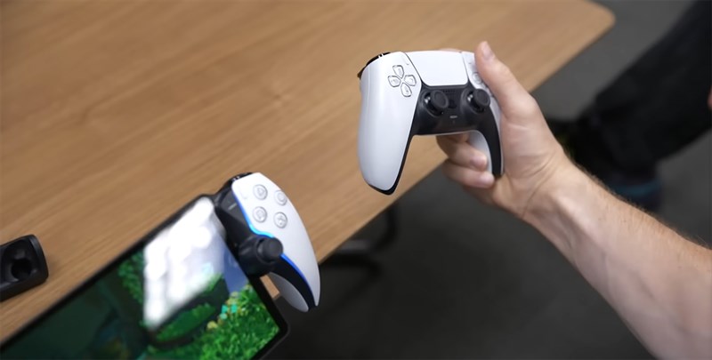 Sony Playstation Portal có thể nói là tay cầm PS5 phóng lớn lắp thêm màn hình