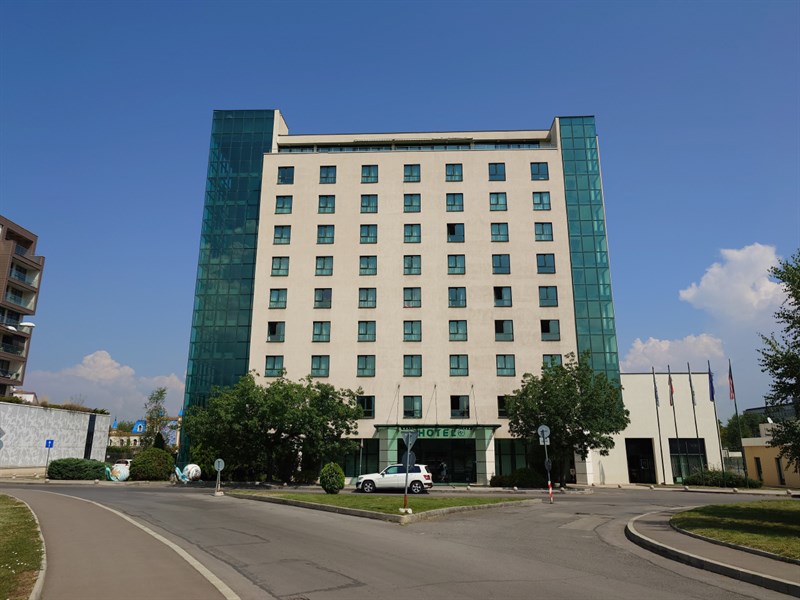 Ảnh chụp trong điều kiện đủ sáng ở chế độ tự động từ camera Sony Xperia 5 V. Nguồn: GSMArena.