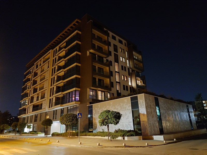 Ảnh chụp bởi camera chính của Xperia 5 V trong điều kiện thiếu sáng