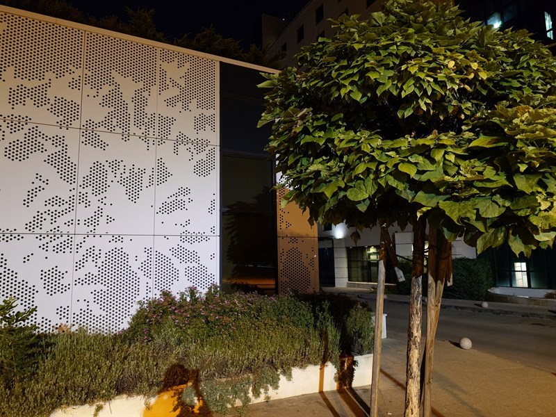 Ảnh chụp bởi camera chính của Xperia 5 V trong điều kiện thiếu sáng