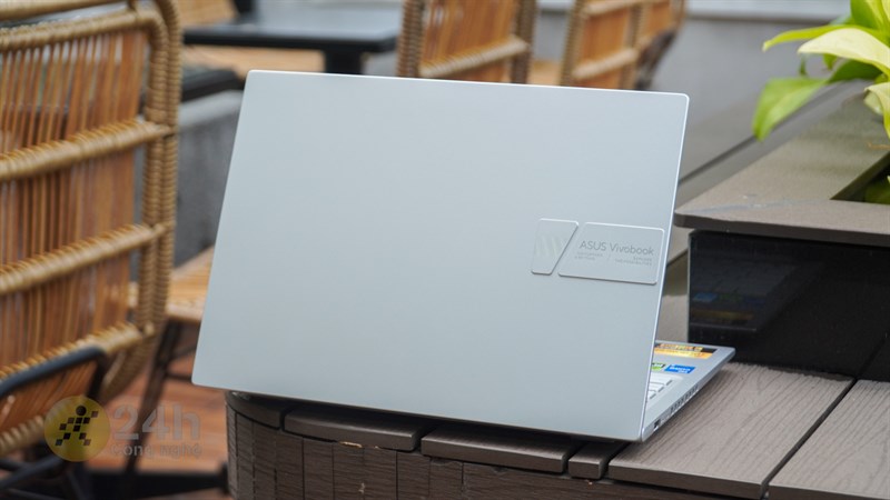 ASUS Vivobook 14X OLED KM006W có giá 29.49 triệu tại hệ thống Thế Giới Di Động.