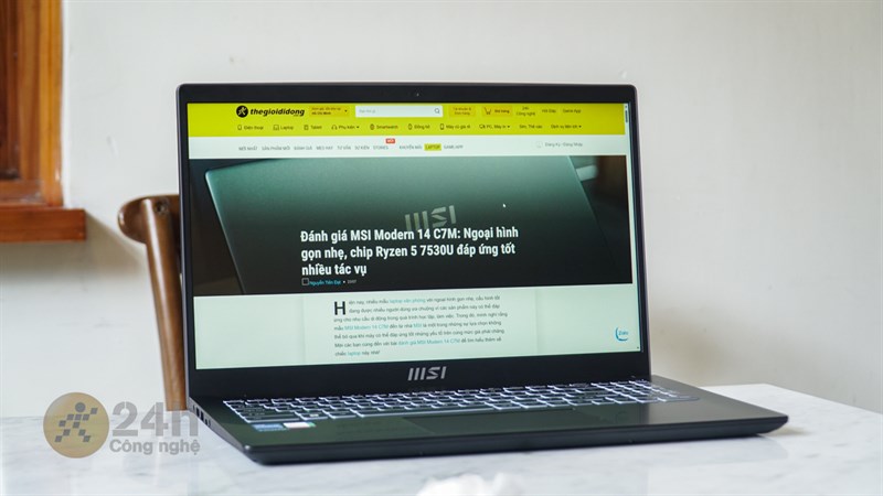 MSI Modern 15 B12MO được trang bị màn hình IPS rộng 15.6 inch MSI Modern 15 B12MO được trang bị màn hình IPS rộng 15.6 inch