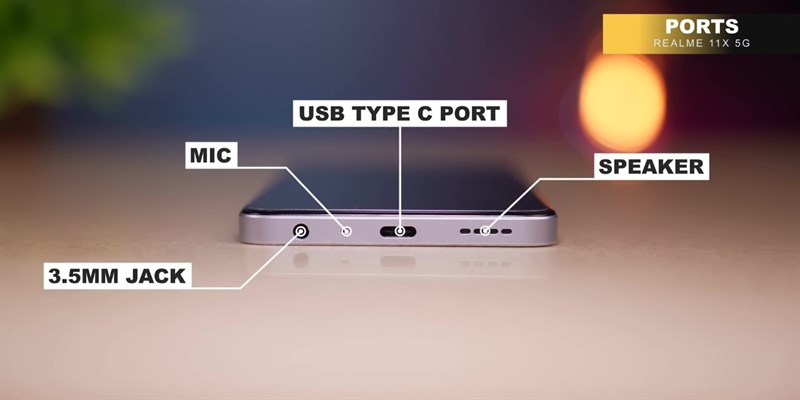 Cạnh dưới của realme 11x 5G.