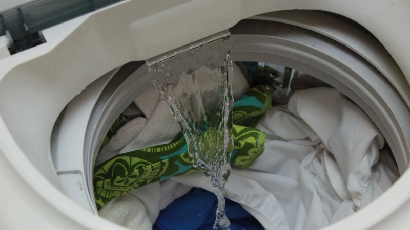 Tips for water-saving washing machine use