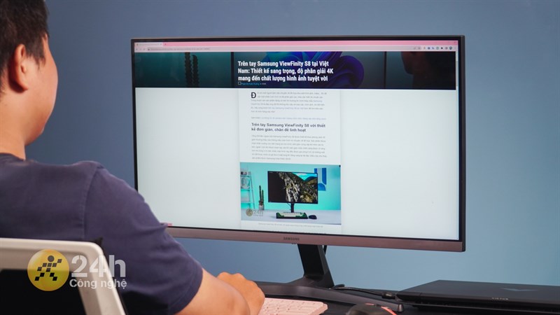 Samsung UR55 LU28R550UQEXXV còn sở hữu chất lượng hiển thị lên đén 4K giúp cho mội nội dung được hiển thị rõ ràng, sắc nét trên không gian lớn