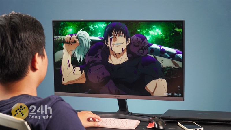 Samsung UR55 LU28R550UQEXXV là một sản phẩm rất đáng mua trong phân khúc màn hình 6 triệu đồng