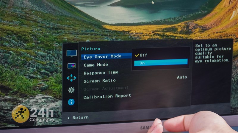Samsung UR55 LU28R550UQEXXV còn sở hữu nhiều tính năng tiện ích để làm việc và giải trí