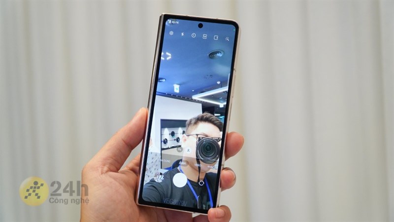 Bạn có thể thoải mái sống ảo với Galaxy Z Fold4 Bạn có thể thoải mái sống ảo với Galaxy Z Fold4