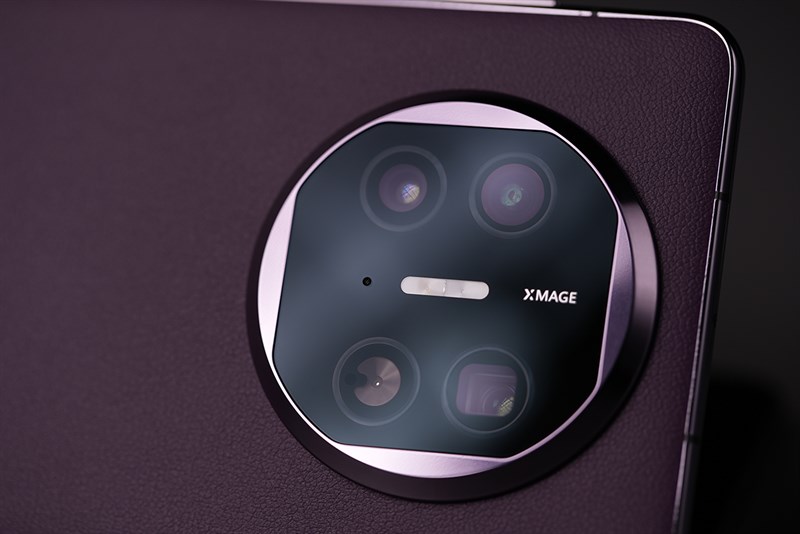Huawei Mate X5 còn được đầu tư kĩ càng vào hệ thống camera
