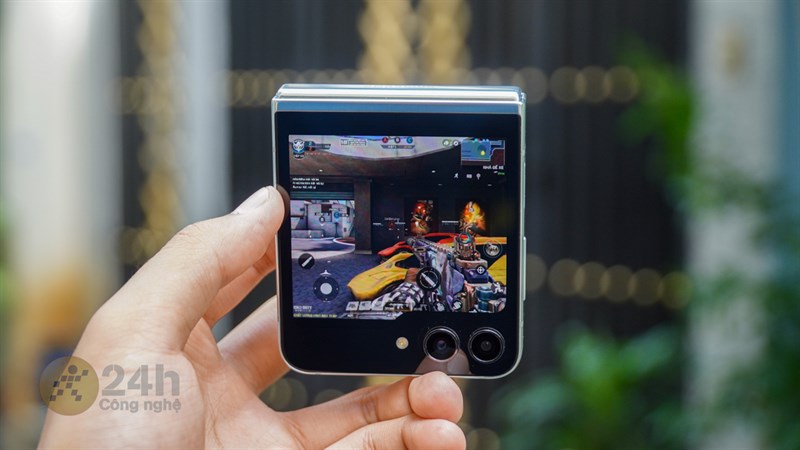 Theo bạn, hiệu năng và pin của Galaxy Z Flip5 có tốt không?