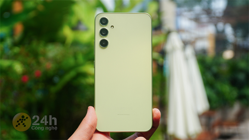 mặt lưng của Galaxy A34