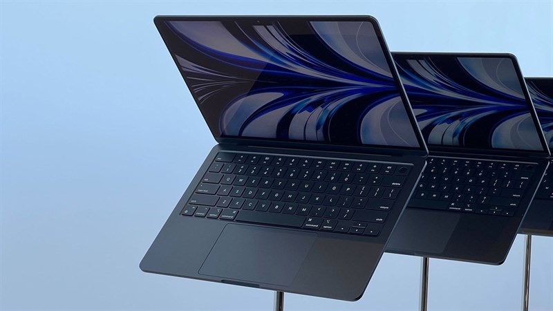 MacBook Air M2 là mẫu MacBook đầu tiên Apple áp dụng màu đen MacBook Air M2 là mẫu MacBook đầu tiên Apple áp dụng màu đen