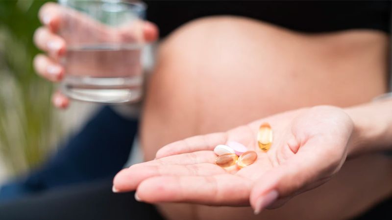Các loại vitamin tổng hợp cho bà bầu nên được bổ sung đúng liều lượng