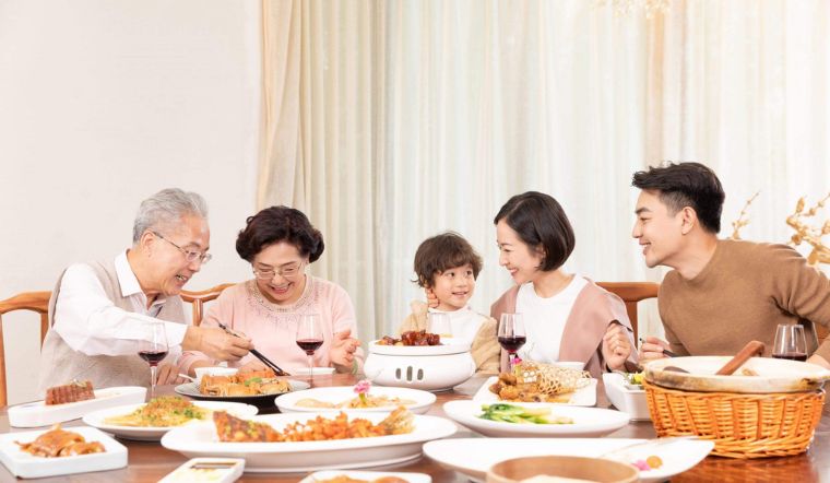 Cách xây dựng thực đơn hàng ngày cho gia đình nhiều thế hệ
